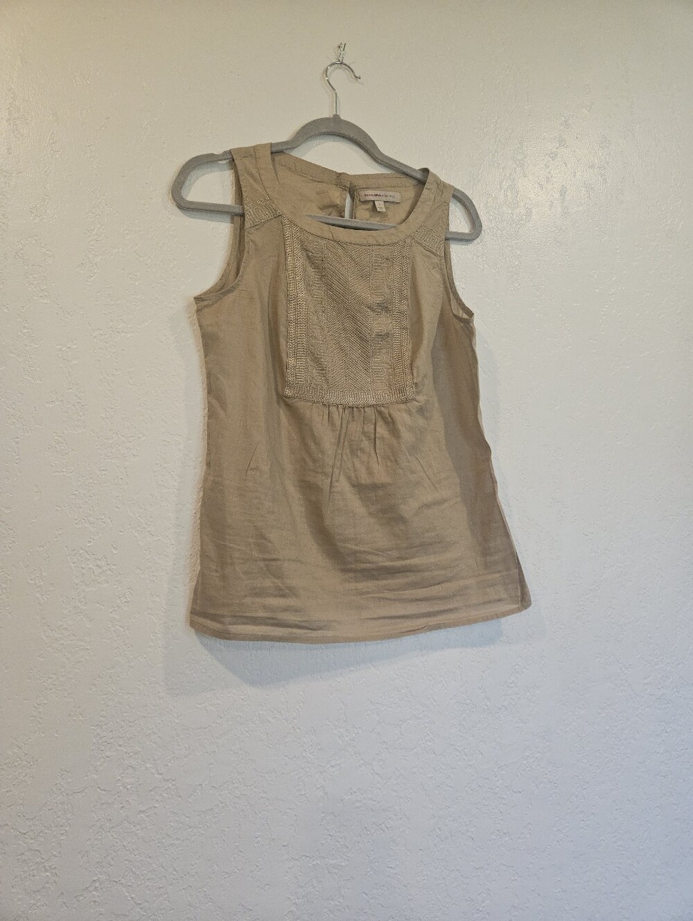 Banana Republic Heritage Beige 100% Cotton Top Sleeveless Embroidered Size Small